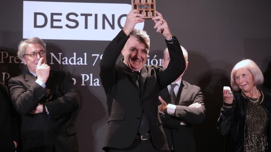 Un 'thriller' de César Pérez Gellida se alza con el premio Nadal en su 80ª  edición, Cultura