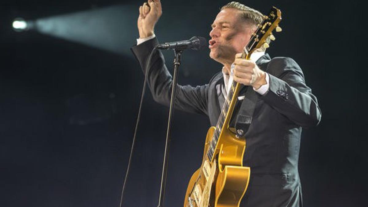 Actuación de Bryan Adams en el Palau Sant Jordi.