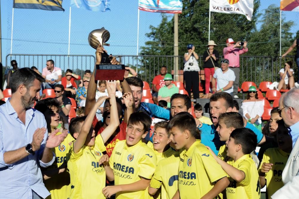 Los jóvenes del Submarino Amarillo doblegaron en la final a la Roma, que debutaba en el torneo.