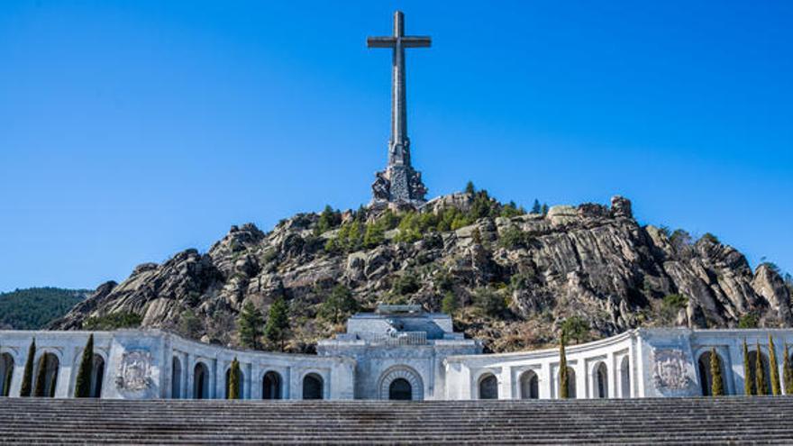 La cruz del Valle de los Caídos mide 150 metros de altura.