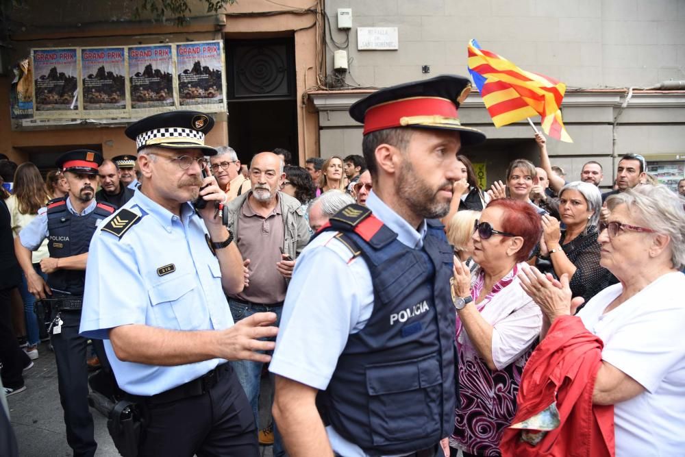 Multitudinària manifestació contra la violència a Manresa