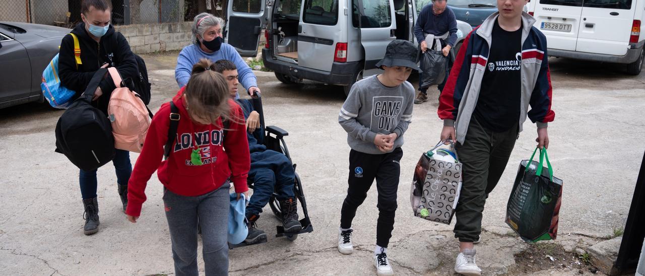 Llegada de refugiados ucranianos a Torrechiva