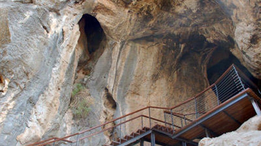 La Serreta, Cieza guarda parte de su historia en la sima de la Serreta