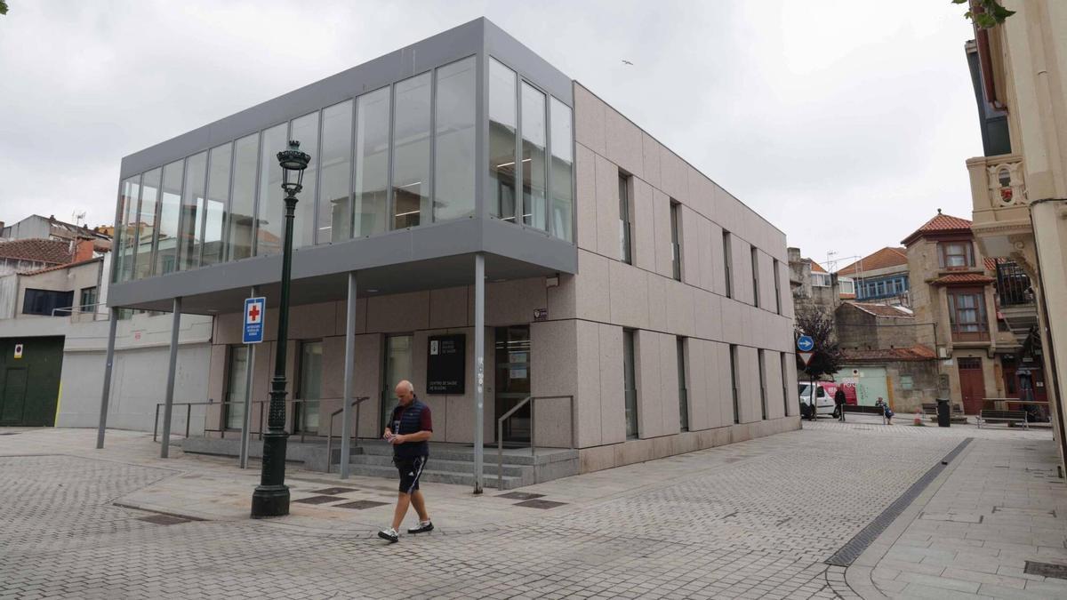 Centro de salud de Bouzas, este jueves.