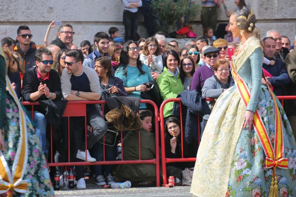 Búscate en la mascletà del 5 de marzo