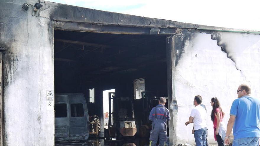 Secuelas del fuego en la nave ciezana.