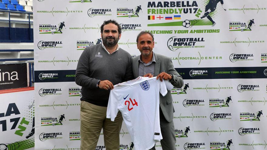 Cardeña y Roldán, ayer, en la presentación de los partidos.