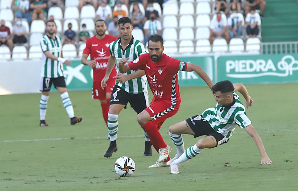 Las imágenes del Córdoba CF-Don Benito