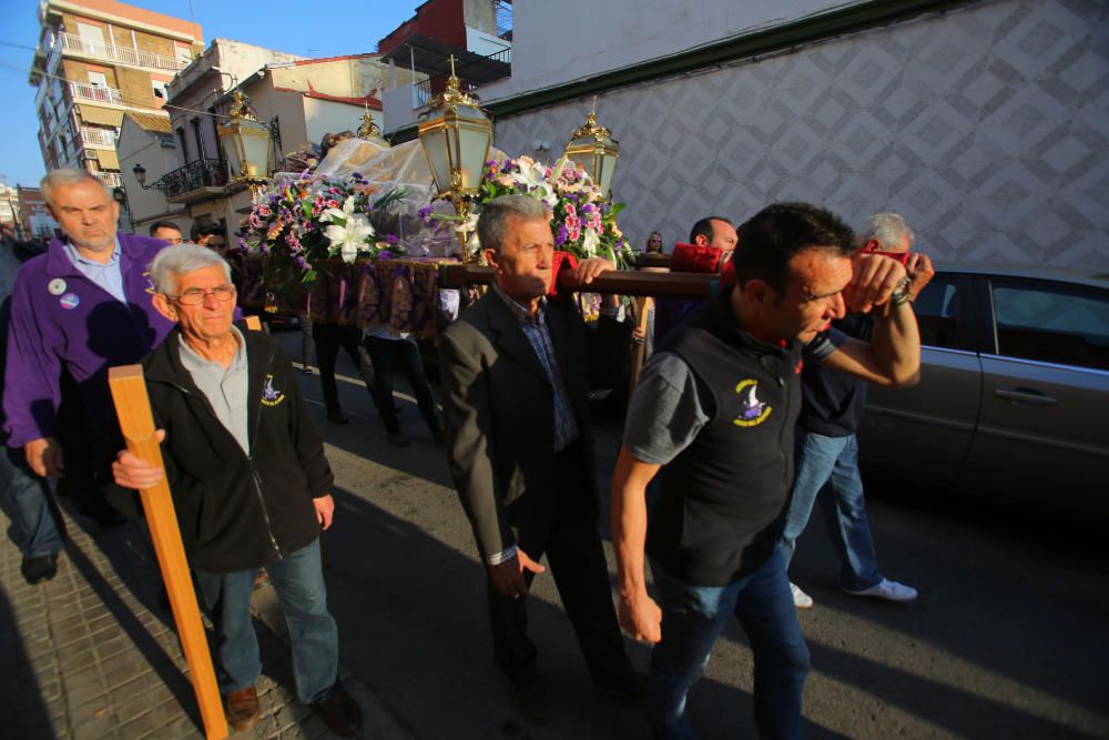 Procesión del Cristo Yacente en el Cabanyal