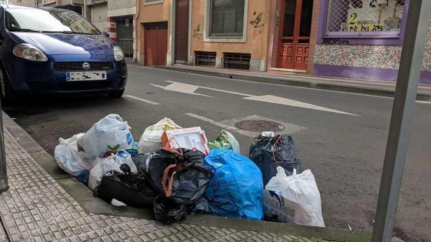 Quejas por la aparición de basura donde ya no hay contenedores