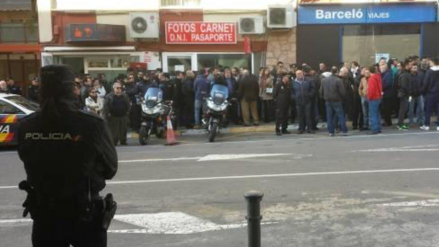 Detenido en Alicante un joven por insultar en Facebook al policía fallecido en el metro