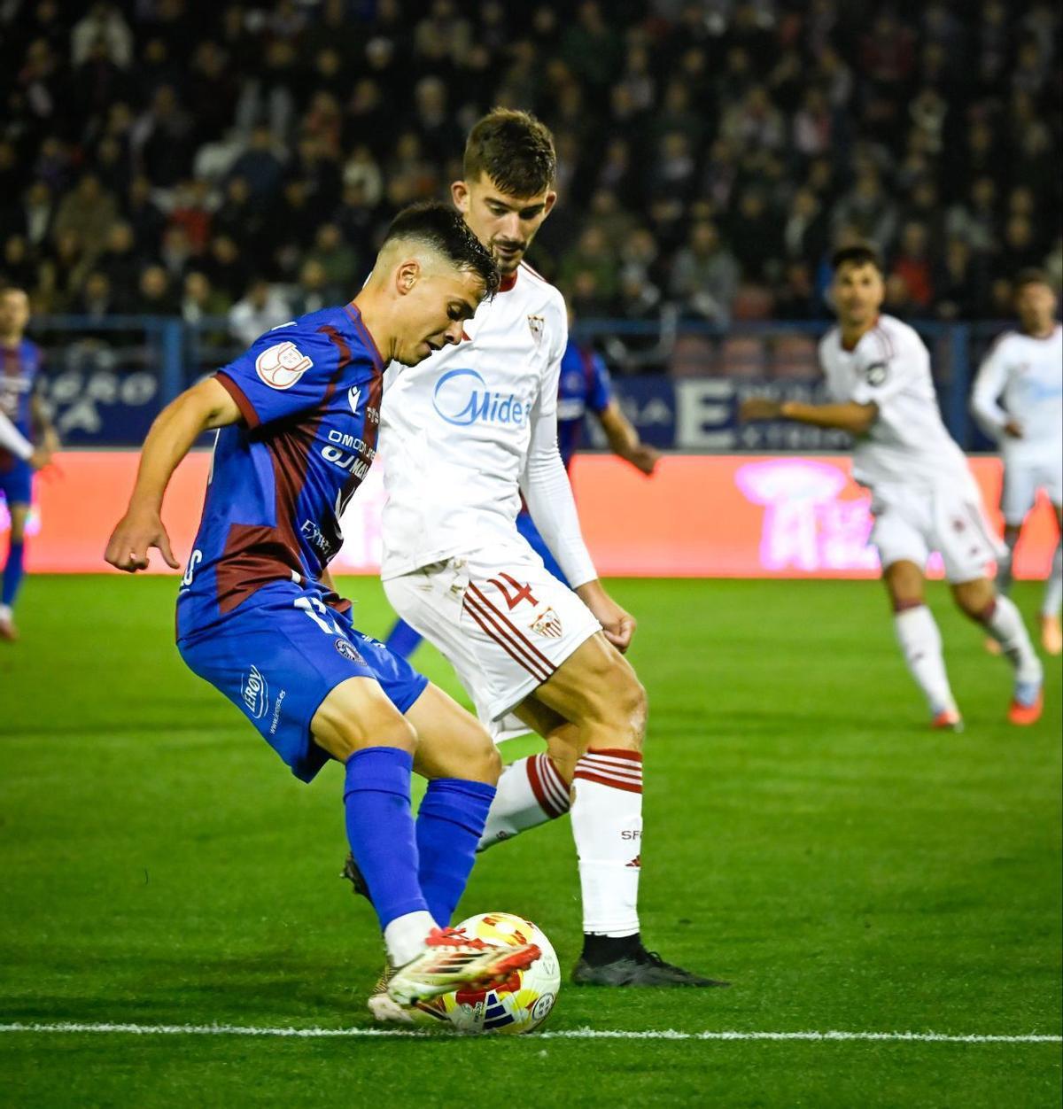 Jugada del choque en Almendralejo.