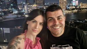 Alex García y su esposa Usoa en Tailandia.