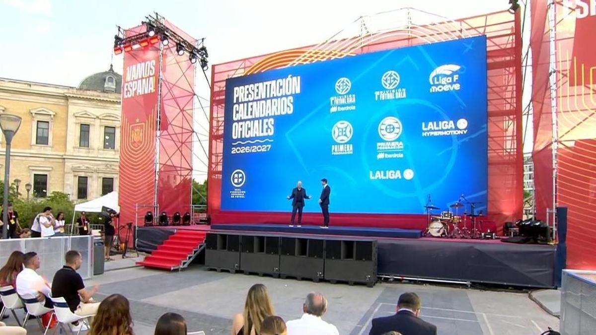 Momento del acto en el que se englobaron los sorteos, en la Plaza de Colón de Madrid.