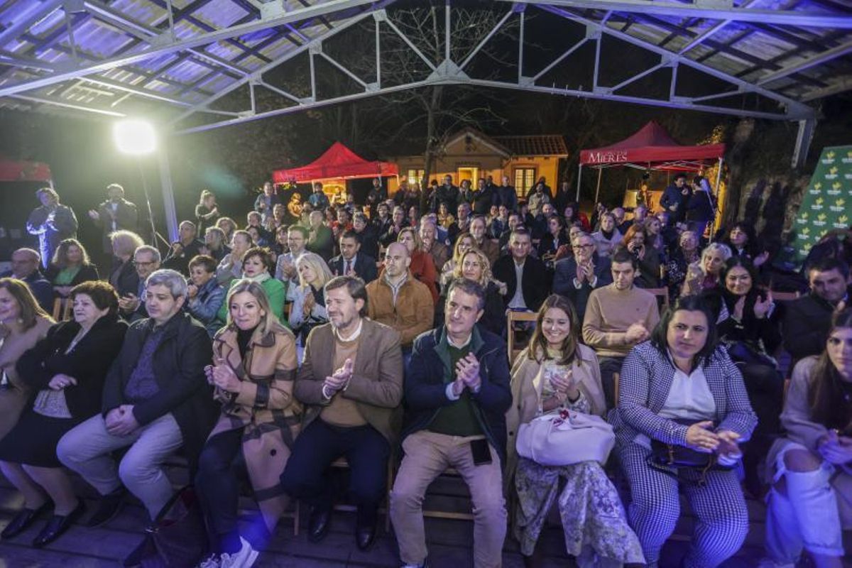 Público asistente a la celebración. | Irma Collín