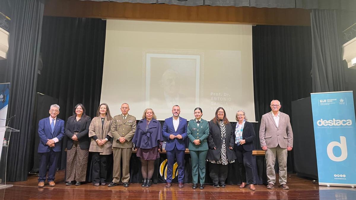 Fotogalería I Entrega de los primeros sellos de excelencia a centros educativos de Vila-real