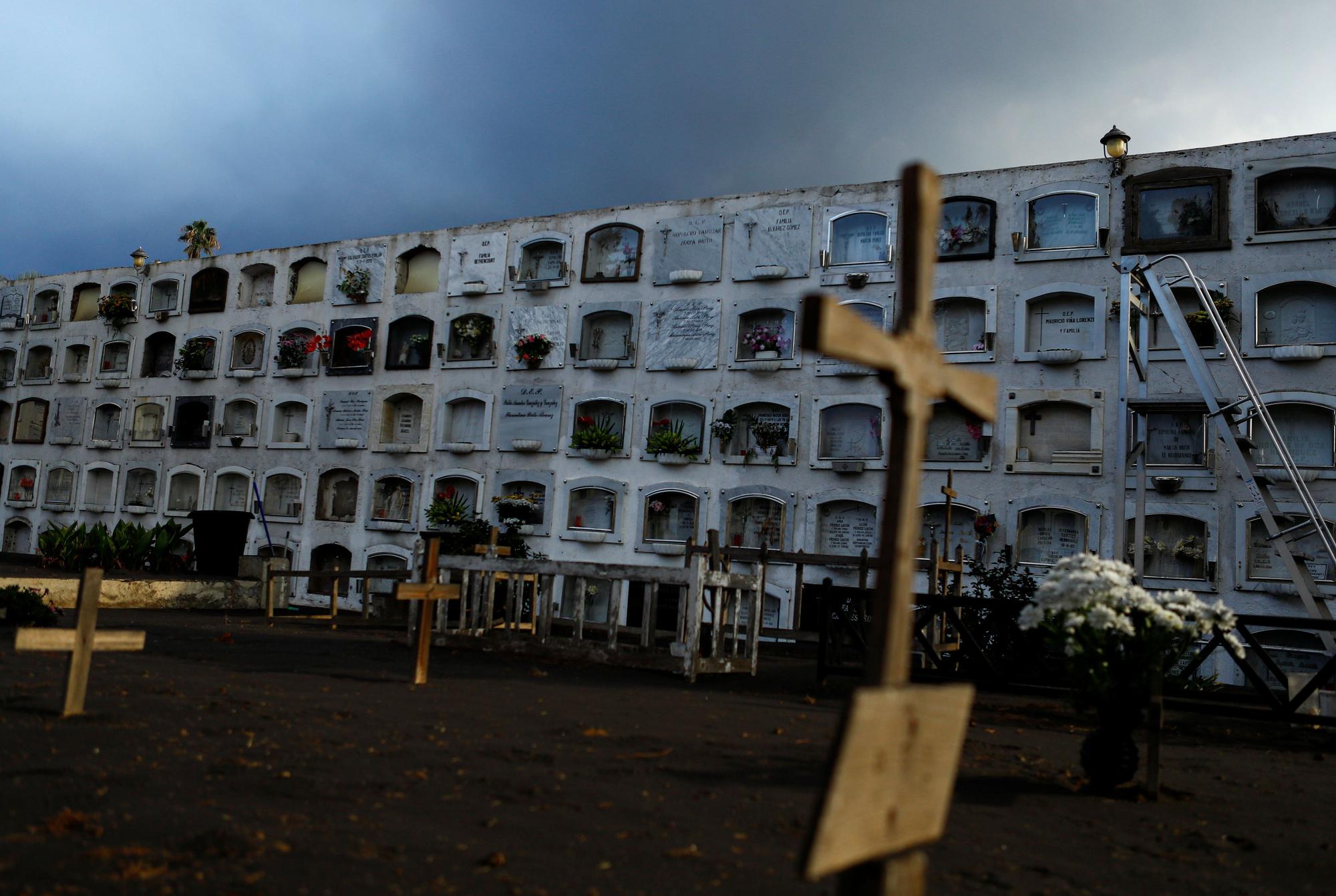 La ceniza cubre La Palma