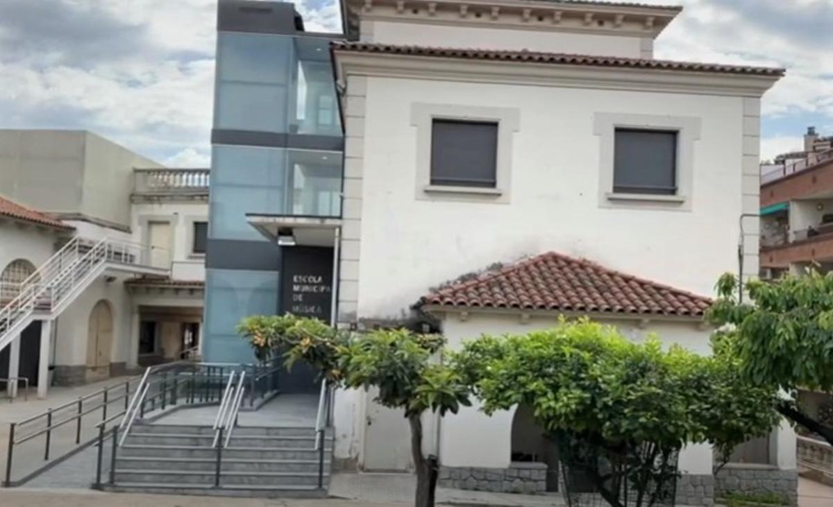 Portes obertes a l’Escola Municipal de Música de Mollet per al curs 2021-2022 Portes obertes a l’Escola Municipal de Música de Mollet per al curs 2021-2022