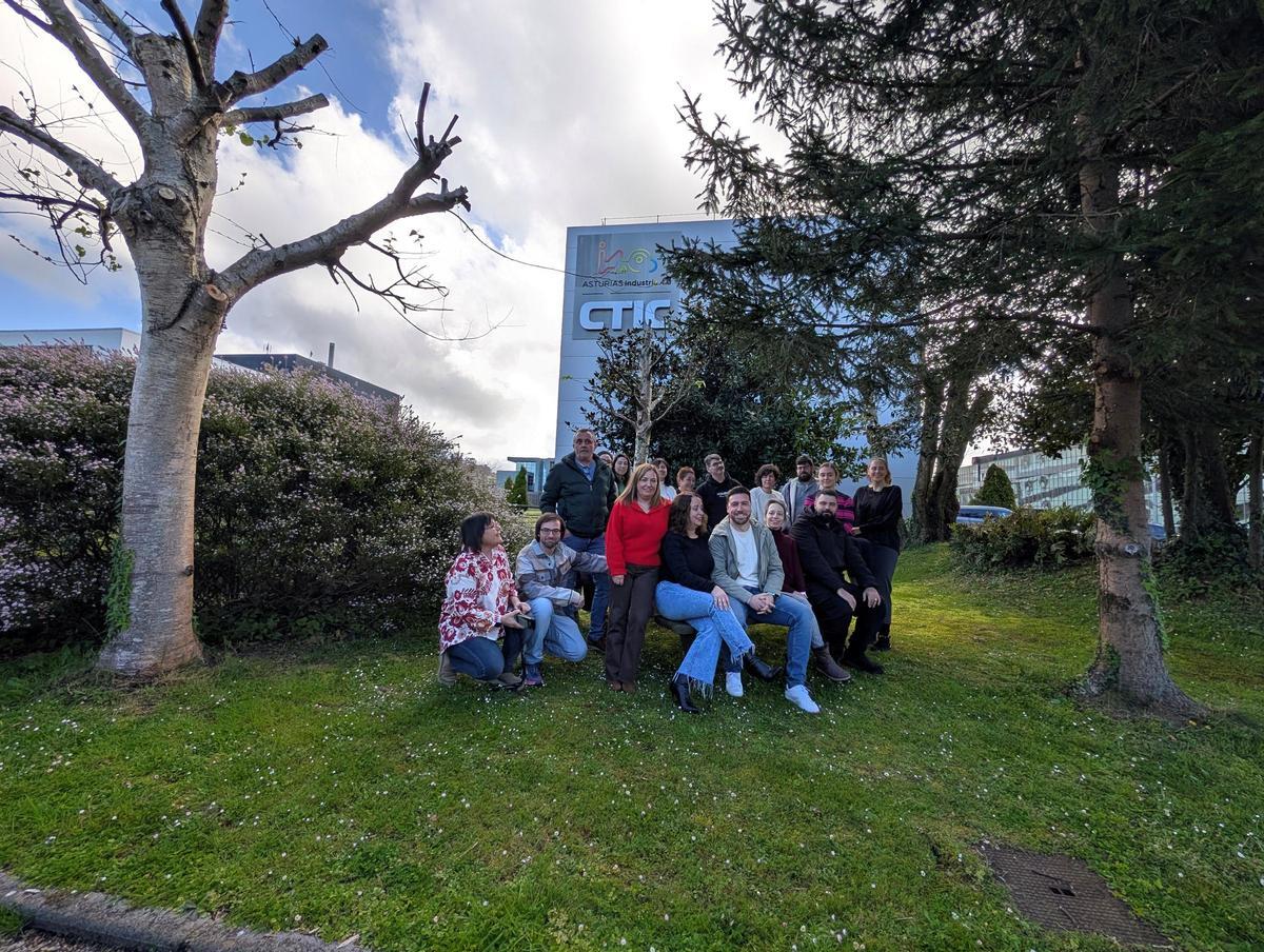 Parte del equipo de trabajadores y trabajadoras del CTIC Centro Tecnológico