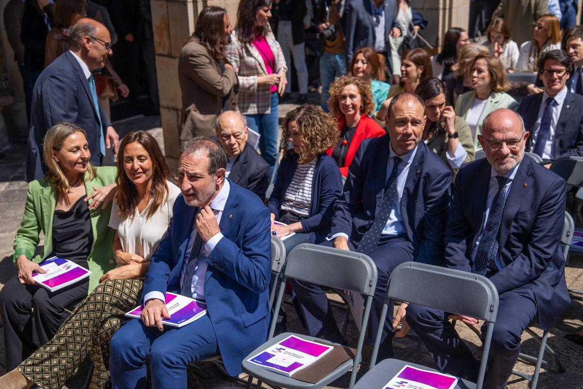 Acto de firma del Pacte Nacional per la Llengua