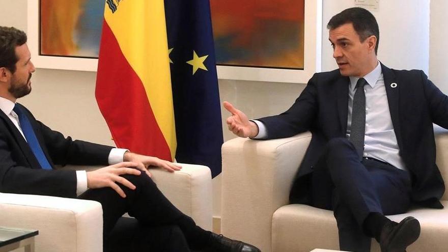 Pedro Sánchez y Pablo Casado en una reunión anterior