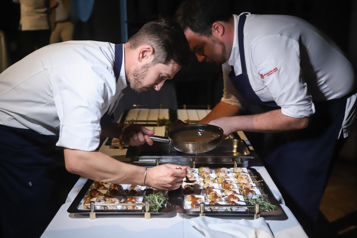Un showcooking inaugura el 25 aniversario de Intercaza