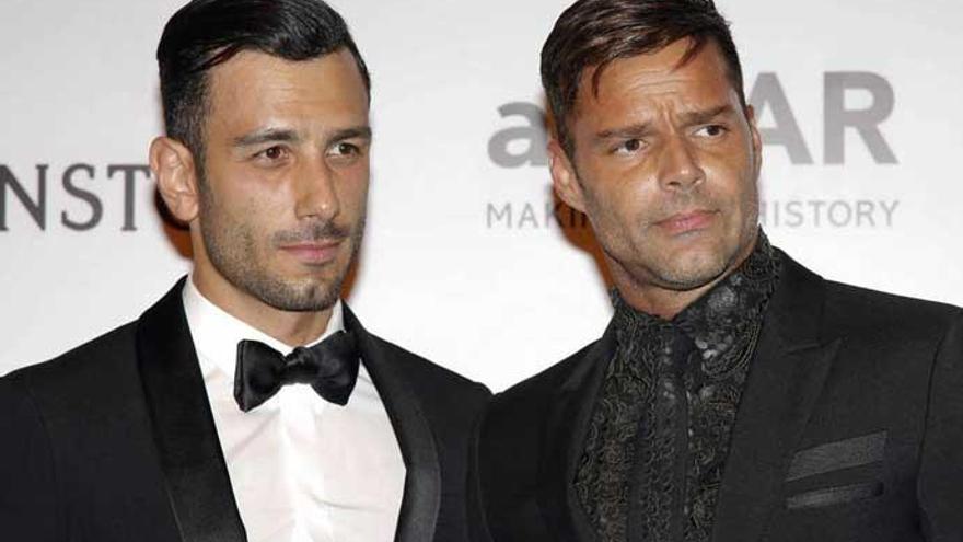 Ricky Martin presenta a su cuarto hijo