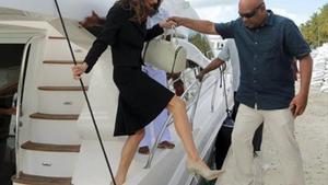 Amal Clooney  arriba a les Maldives en viatge de treball_MEDIA_1