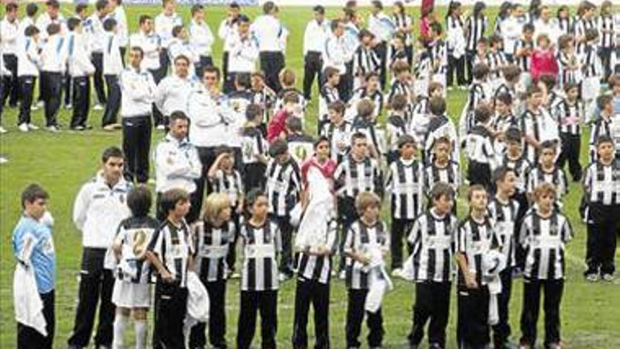 Jiménez lleva al borde del abismo a la cantera albinegra