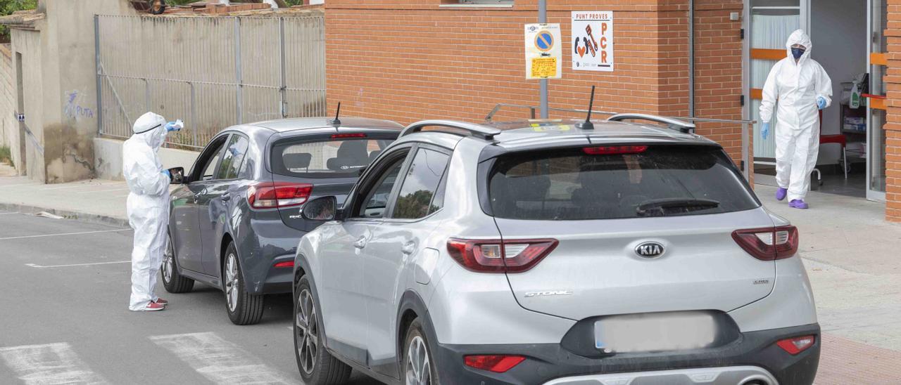 A causa del aumento de contagios y casos positivos en Picassent en las últimas semanas, y después de varias reuniones con el Centro de Salud, el consistorio ha habilitado el pabellón de deportes ubicado junto al CEIP San Ignacio de Loyola, para la realización de pruebas PCR.