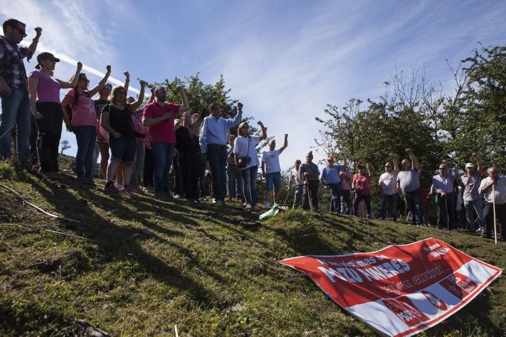 Homenaje en el pozu Funeres