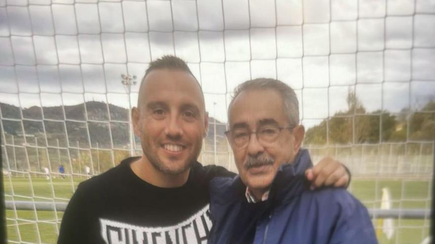 Pancho Ruiz, en dos fotografías con Cazorla.