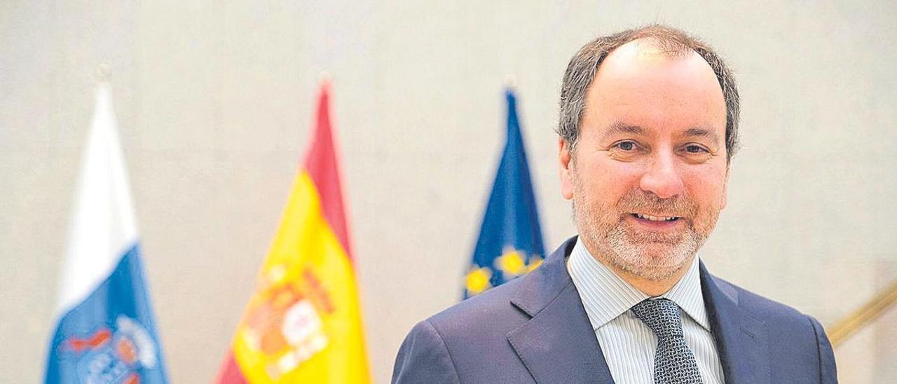 Andrés Rodríguez-Pose, en la sede de la Presidencia del Gobierno de Canarias.