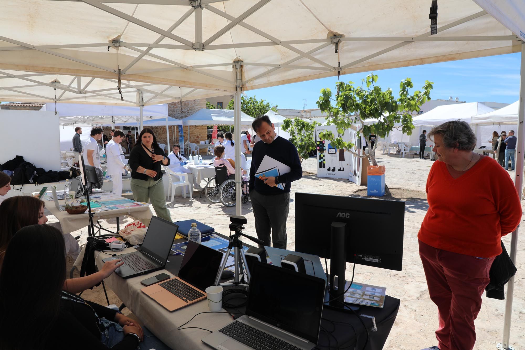 Imágenes de la Feria de Ocupación y Emprendimiento de Formentera