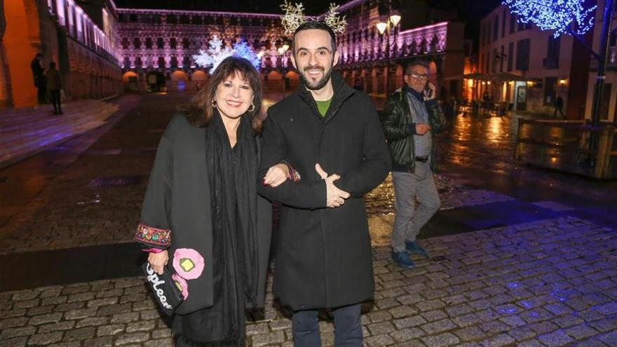 Loles León y Julián Quintanilla dan el pistoletazo de salida al carnaval de Badajoz