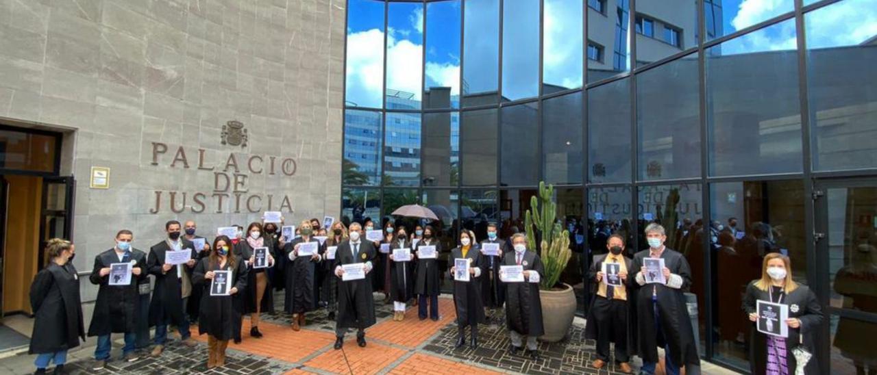 Huelga de los letrados de la Administración de Justicia en Santa Cruz.