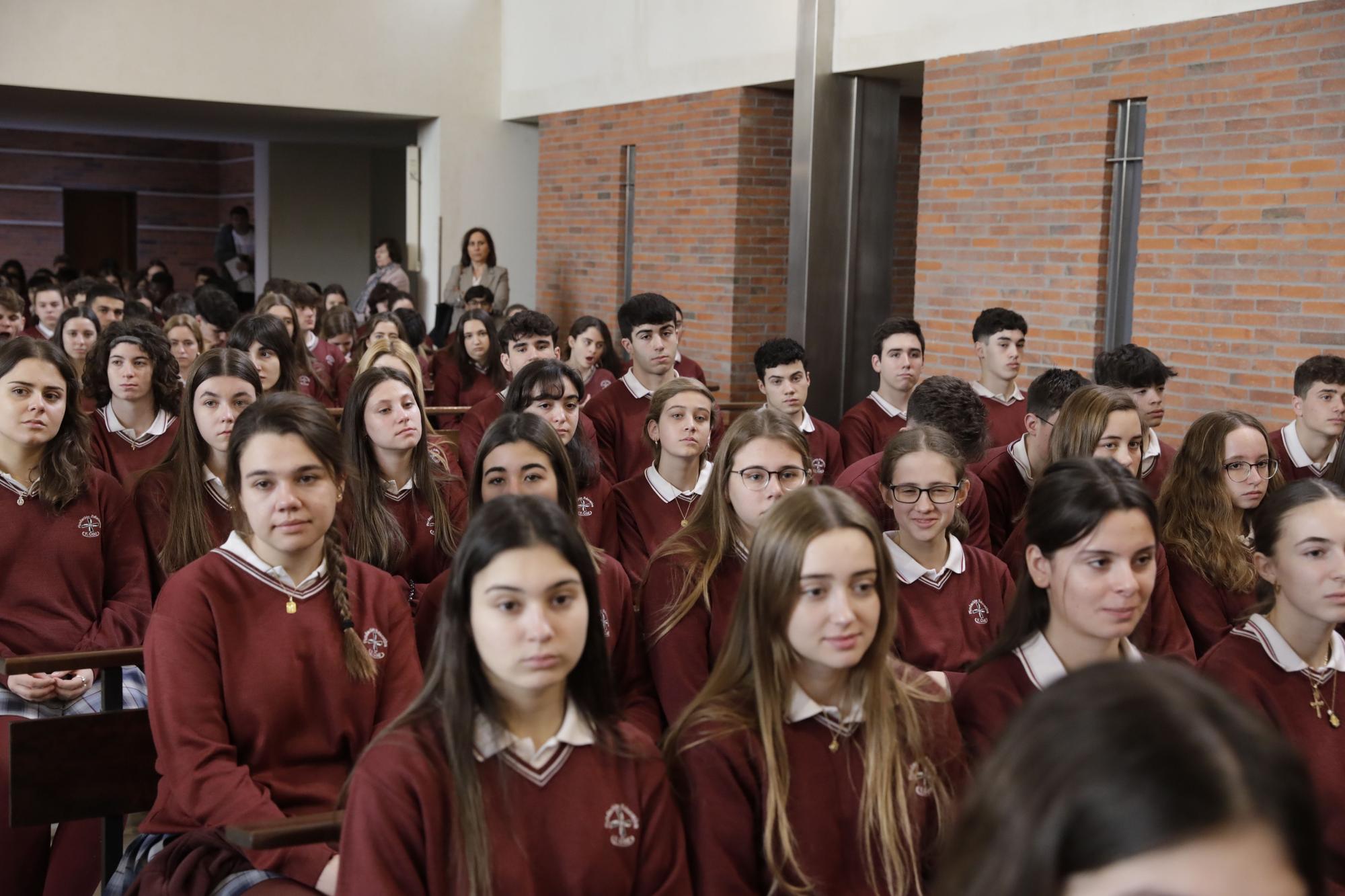 Misa por el centenario del colegio de las Dominicas