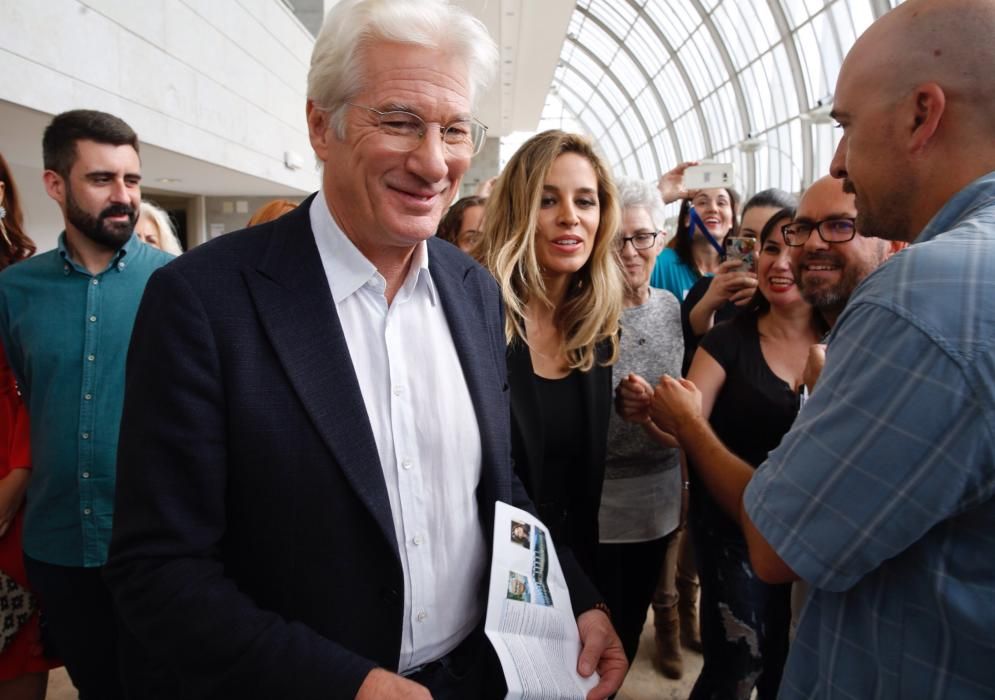 Richard Gere levanta pasiones en Valencia