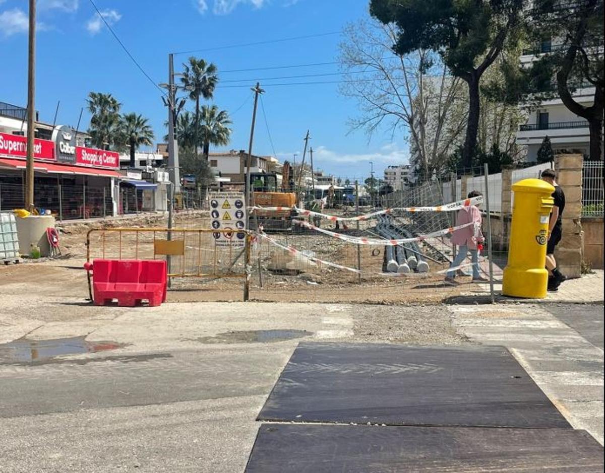 Los comerciantes están muy molestos con el ritmo actual de las obras.