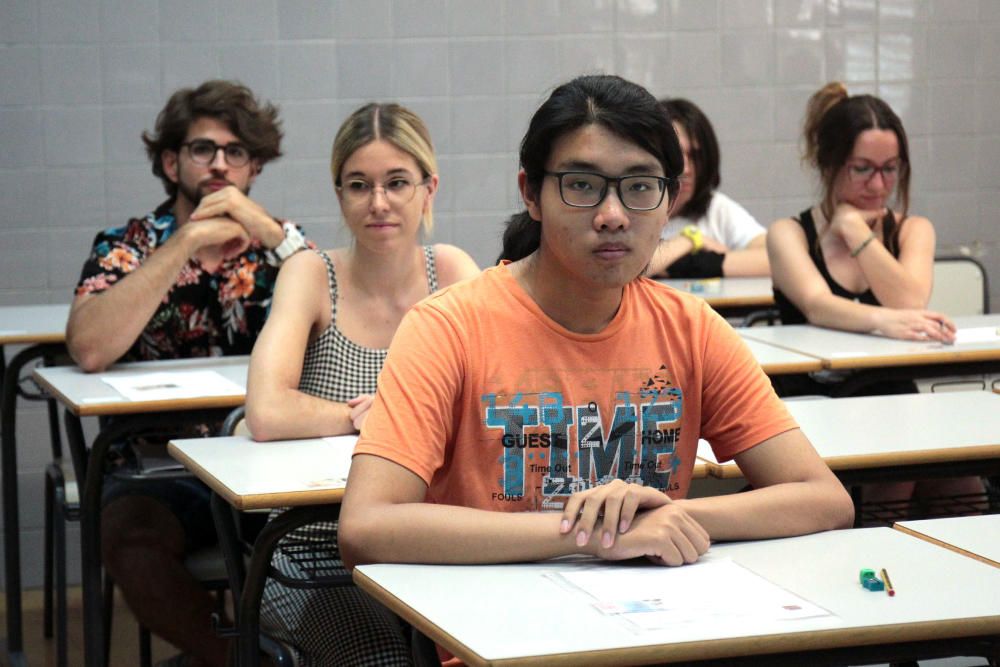 Examen oficial de japonés en València
