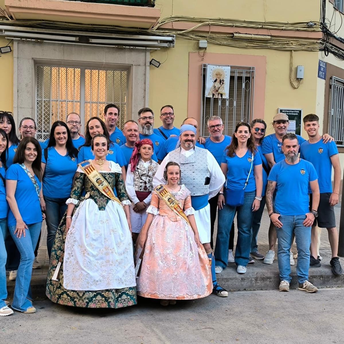La falla Jacinto Labaila-Manuel Simó acudió a la procesion de la Virgen de los Desamparados de Patraix