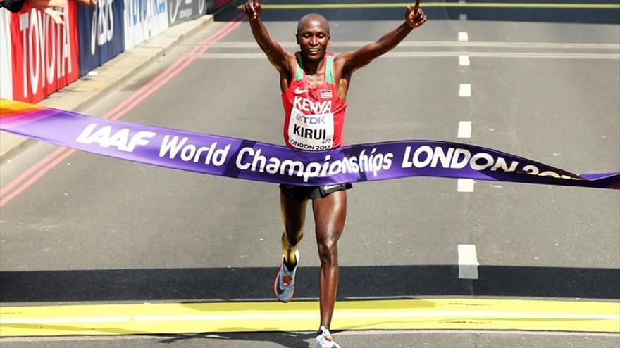 El maratón de Londres corona a Kirui y Chelimo