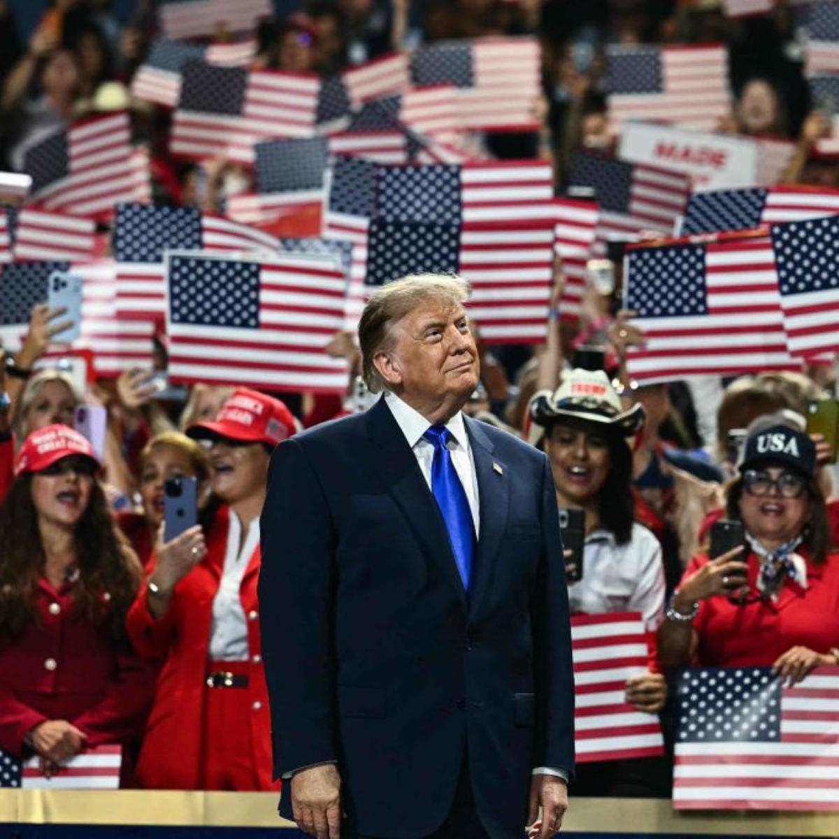 Trump trenca la tradició presidencial i no serà a NY