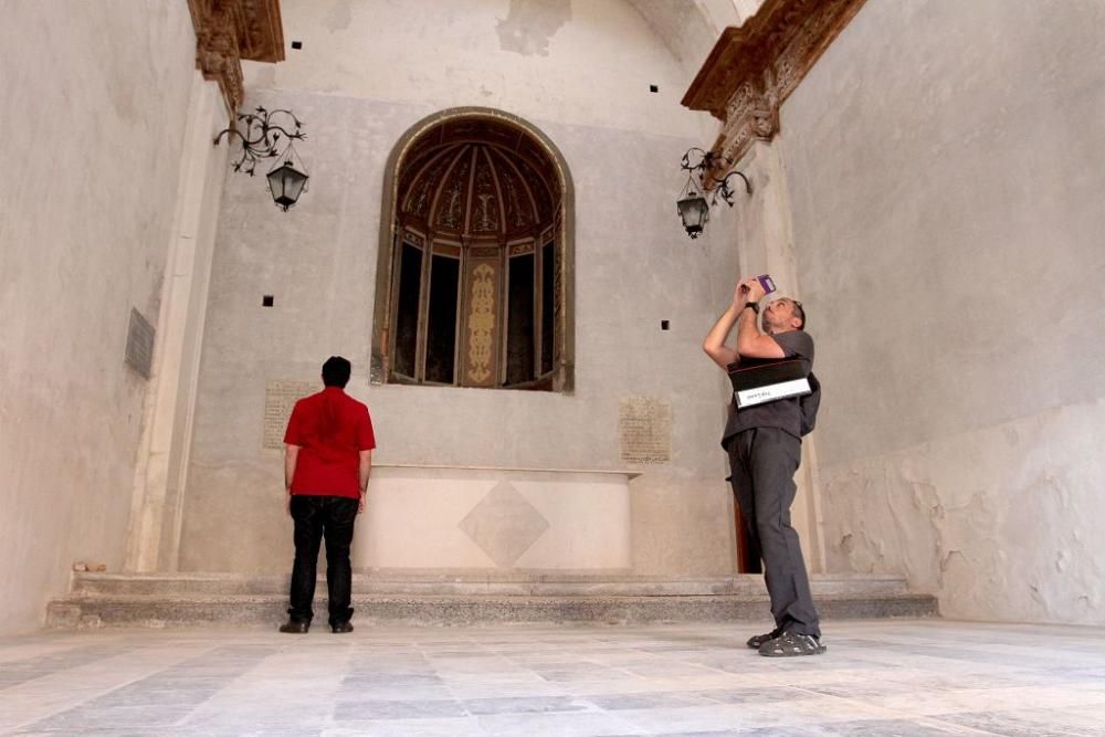 Primeros visitantes a la Catedral Vieja de Cartagena