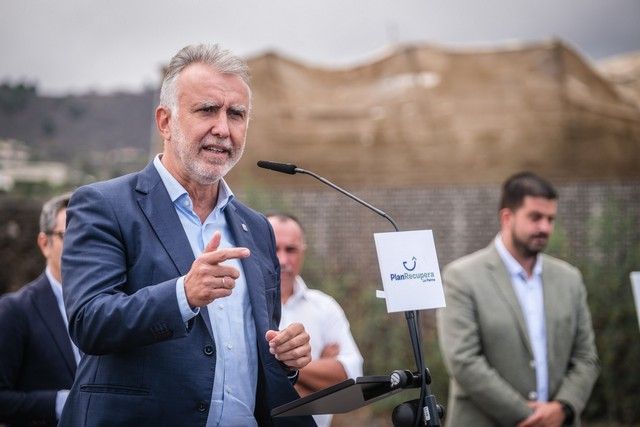 Inauguración carretera que atraviesa las coladas de La Palma "La puerta del futuro"