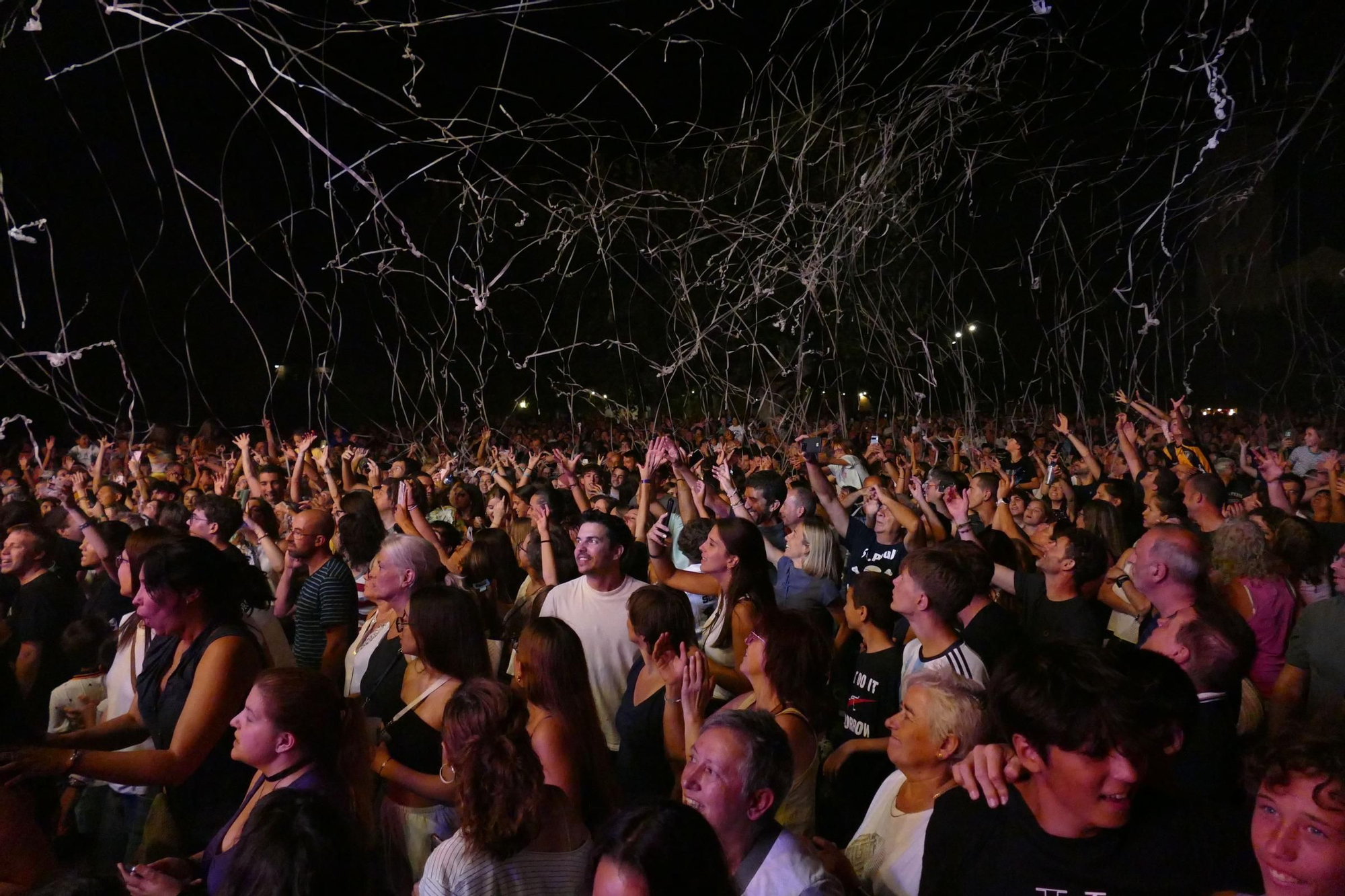 La segona Bertranada Fest congrega unes 8.000 persones als concerts de Ginestà i Búhos