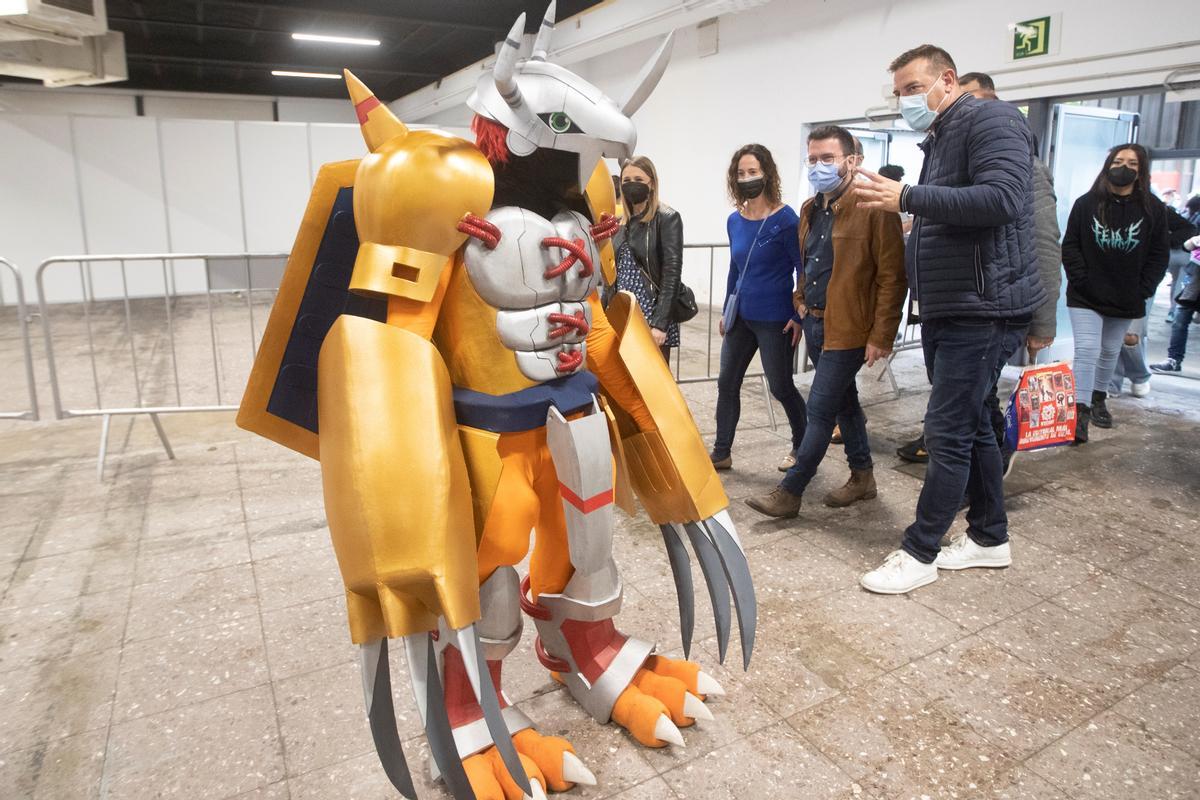 El president de la Generalitat visita el Manga Barcelona.