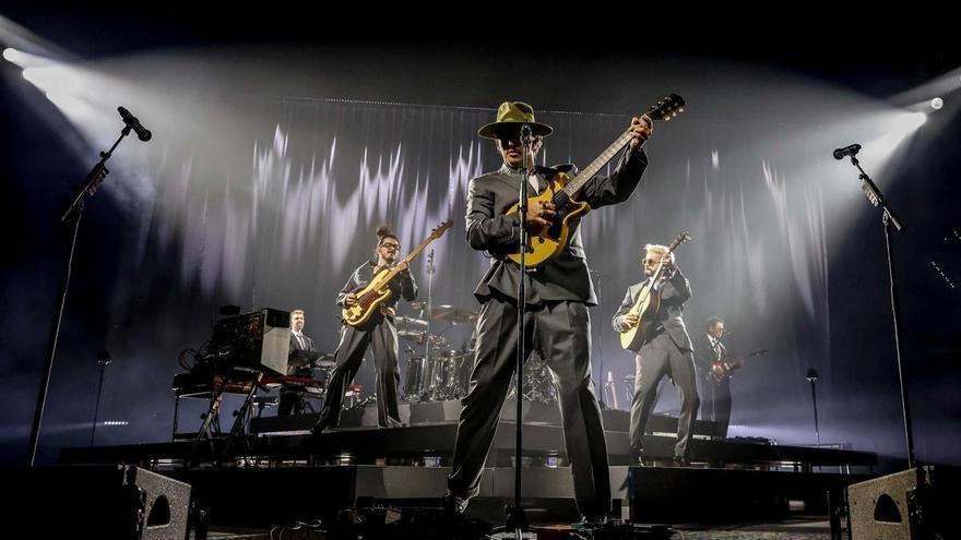 Morat reúne a 16.000 personas en su debut en Roig Arena