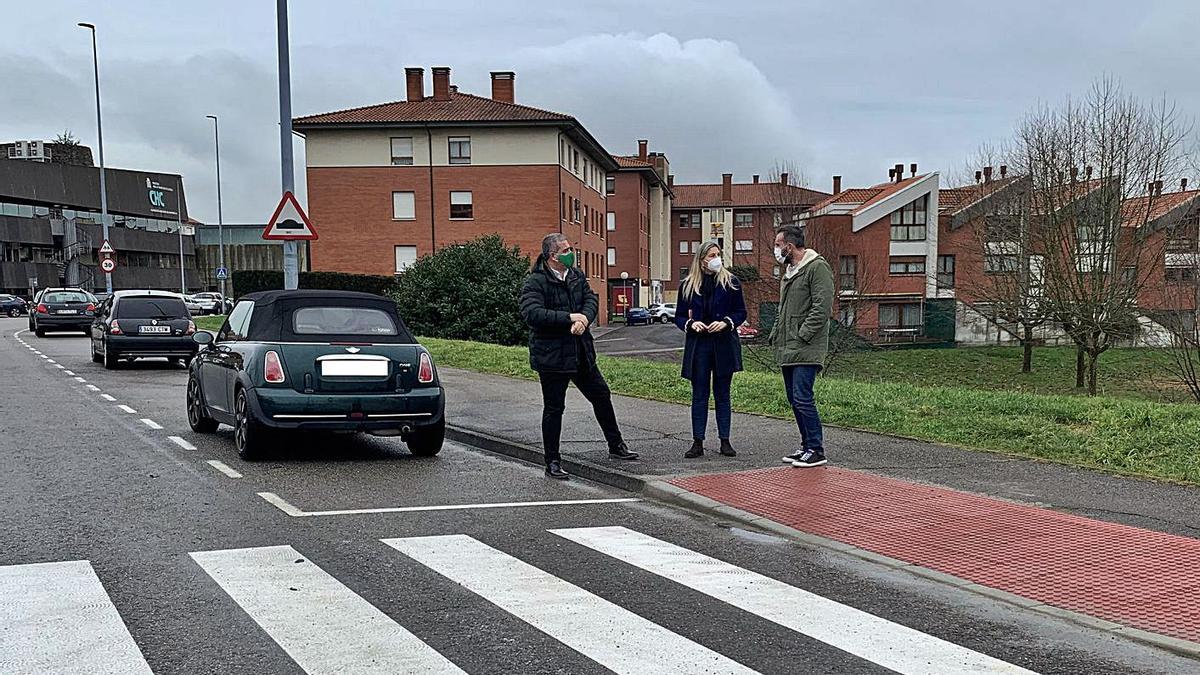 Arreglos en el acceso al centro comercial de La Fresneda | R. A. I.