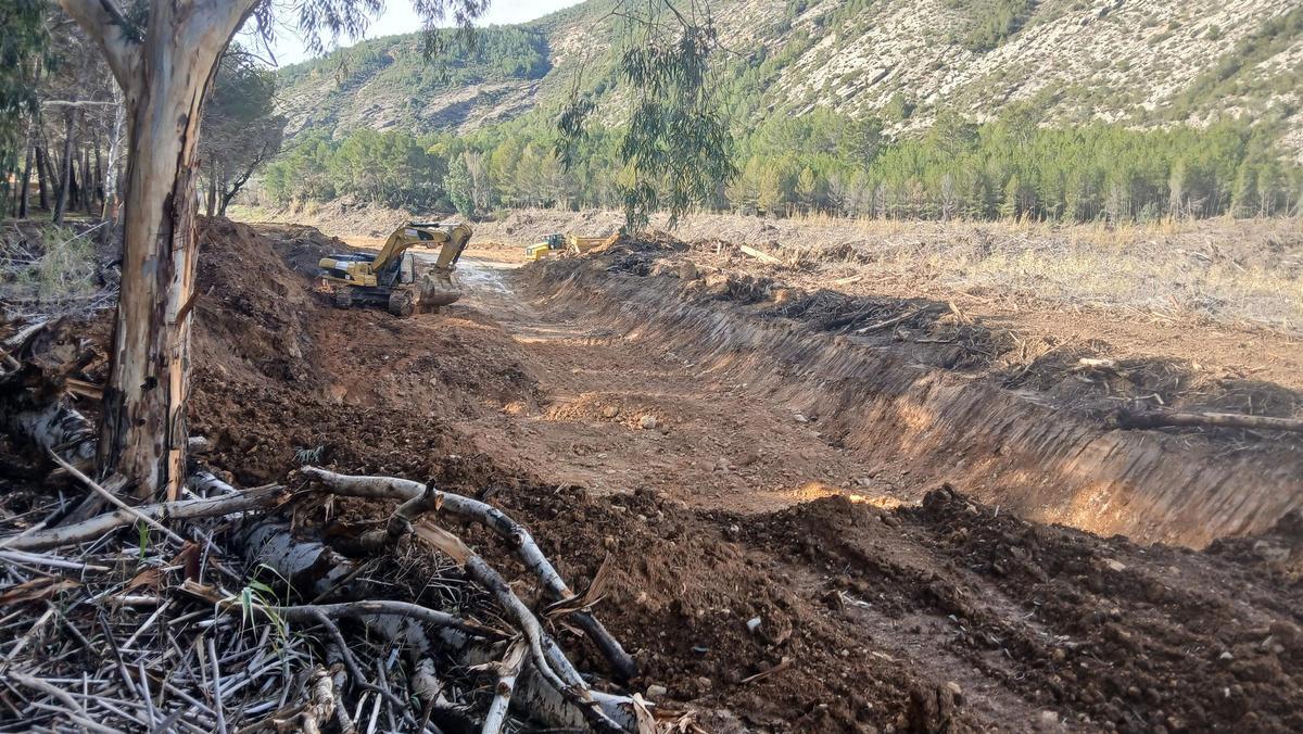 Excavaciones en la cola de Buseo